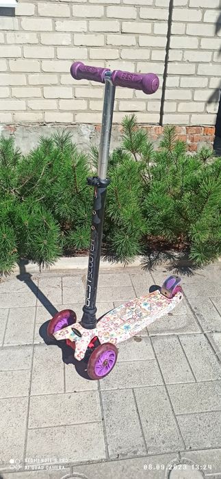 Продам детский самокат.