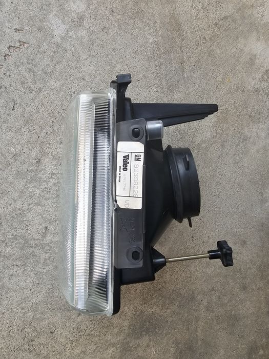 Ótica/ farol novo original VALEO lado direito Opel Corsa-A fase 2 Joy ou GSi