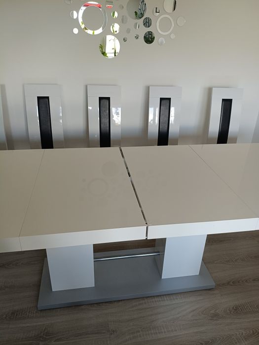 Stół, duży, z 8 krzesłami