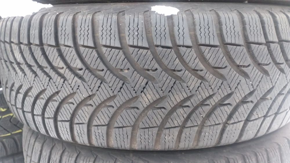 Kleber 215 65 r15 4шт шини зимові т4 б'у резина з Європи