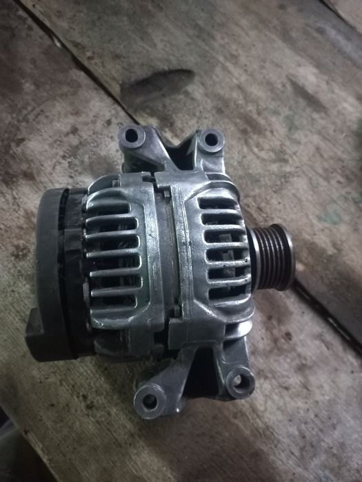 Генератор мерседес bosch 90А