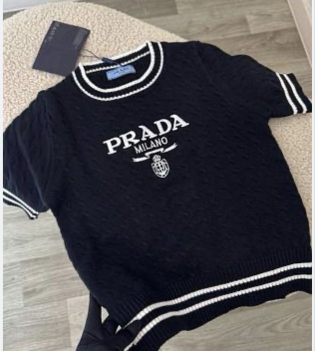 Американка футболка prada