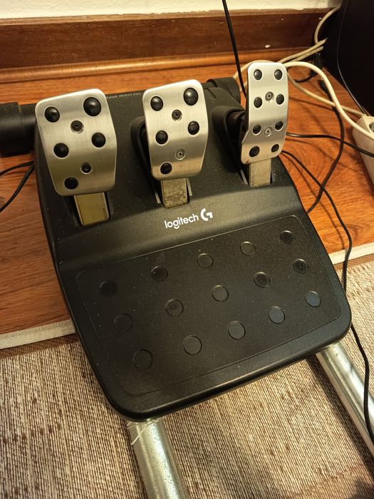 Conjunto Logitech - Set completo (com suporte)