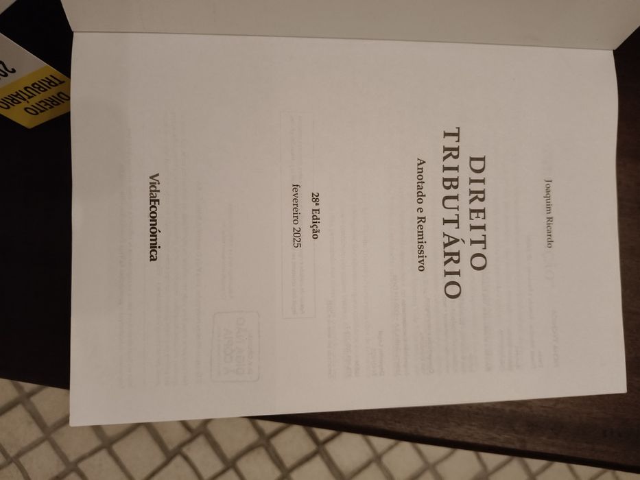 Livro de direito tributário 2025