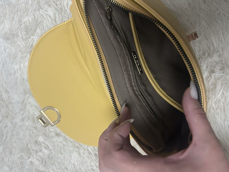 Сумка жіноча  в гарному стані