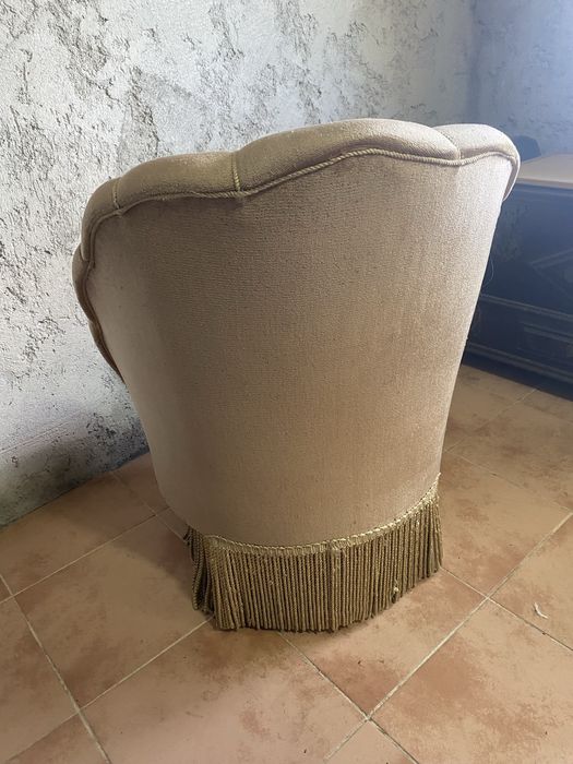 Sofá “Senhorinha” Castanho