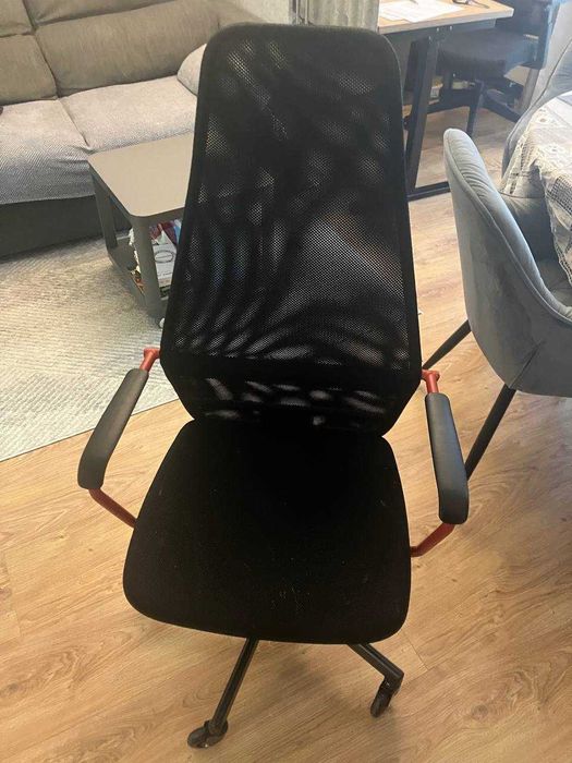Krzesło gamingowe IKEA HUVUDSPELARE, czarne, siatka mesh