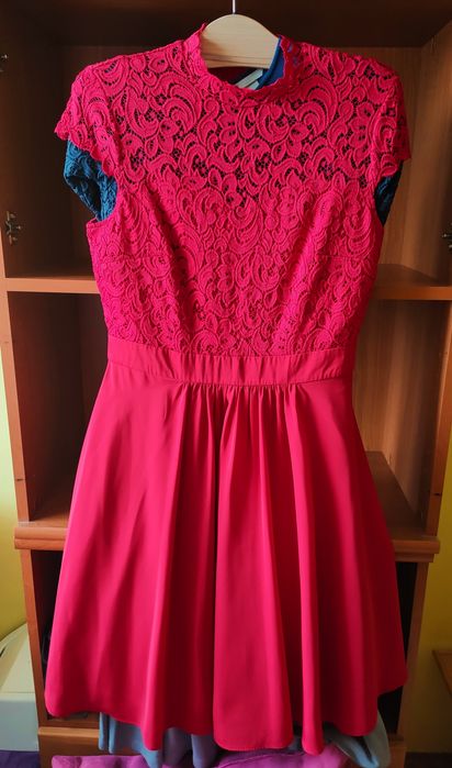 Orsay czerwona sukienka koronkowa