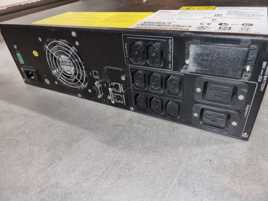 Zasilacz awaryjny UPS IBM 5395KX 3000 VA 2700 W