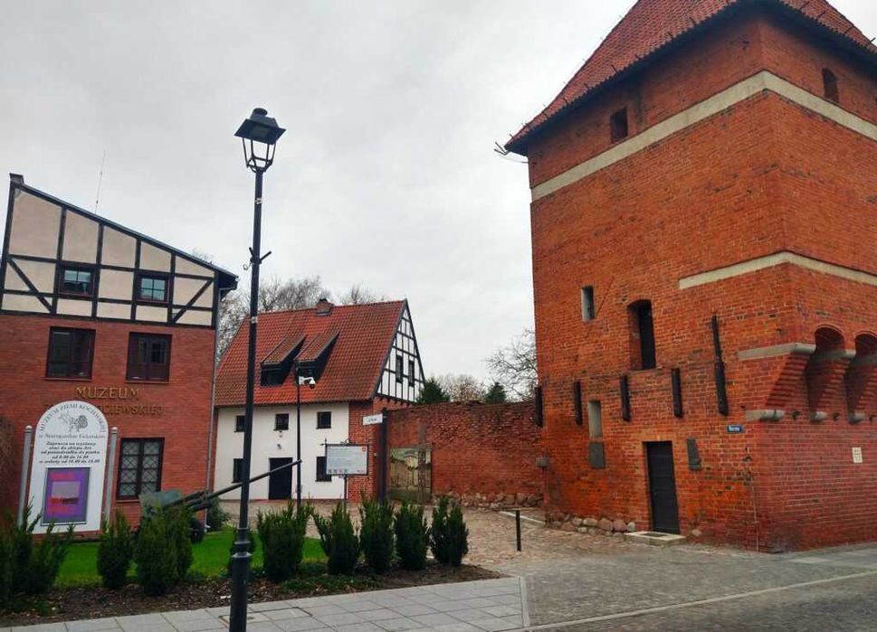 Piękny apartament 45 m² w samym sercu starówki – tuż przy Muzeum Ziemi Kociewskiej i cudnej starogardzkiej Wenecji !!!