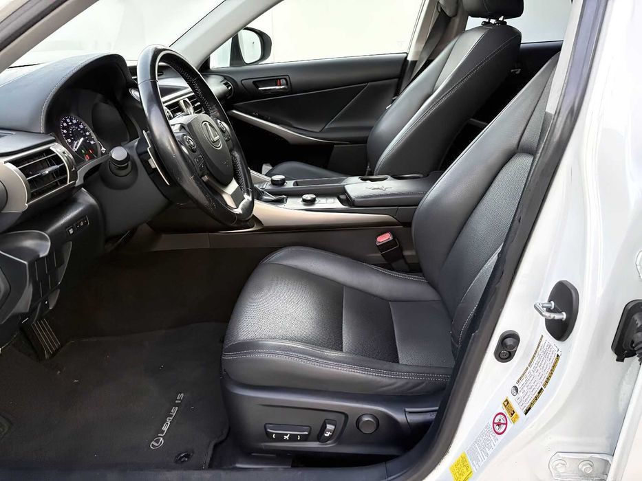 Lexus IS 250      2015