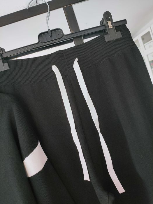 Dzianinowy komplet sweter i spodnie wide leg wiskoza set