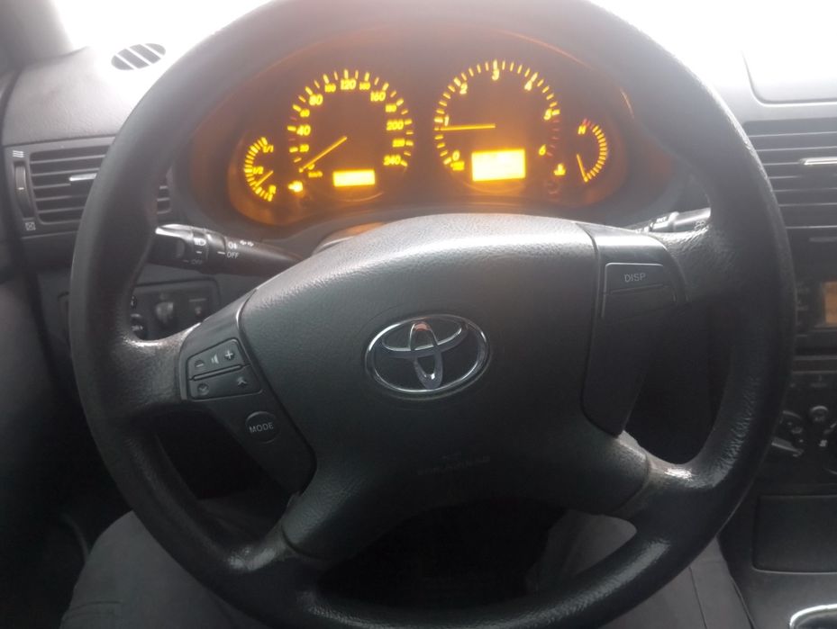 Toyota avensis 2008