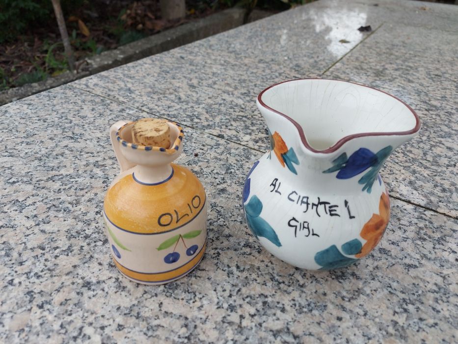 Loiças variadas pintadas