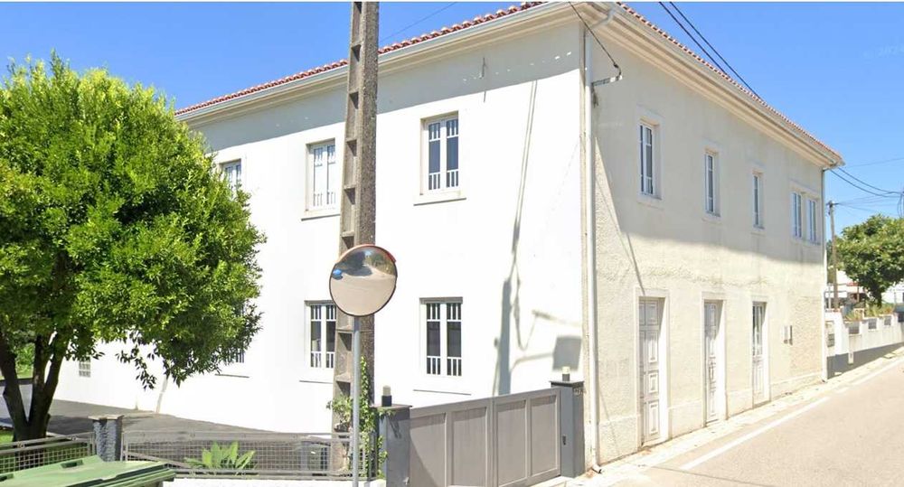 Vendo Janelas com Vidro Duplo e Portas de Alumínio – Montadas à 4 anos