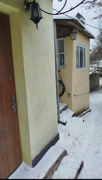 Сдам в аренду часть дома .