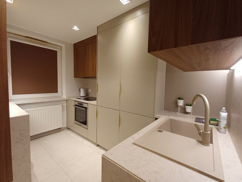 Mieszkanie na wynajem, 3 pokoje, 58m3
58m2, 2 sypialnie, salon, kuchni