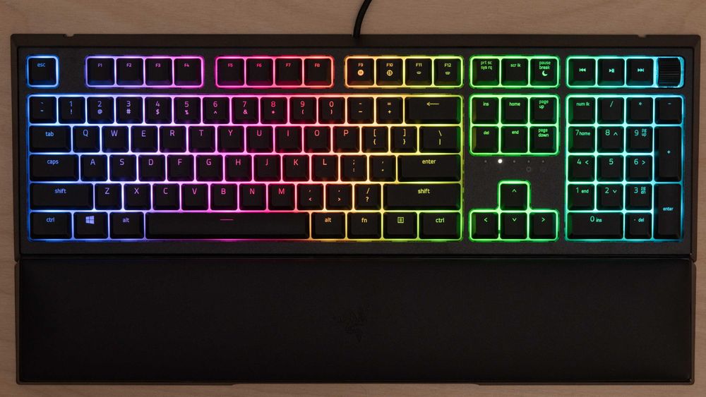 Teclado Razer Ornata V2