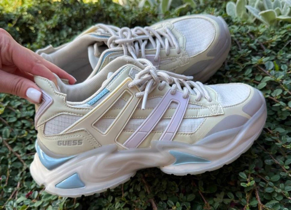 Кросівки Guess Belluna