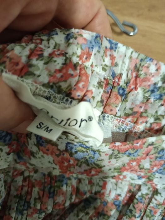 Saia midi/comprida com  padrão floral