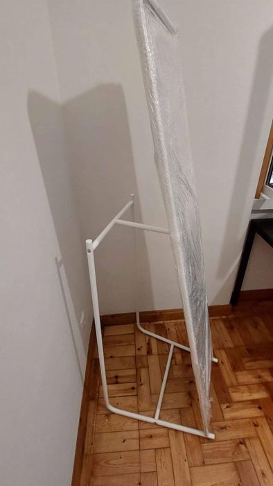 Espelho de Pé Branco