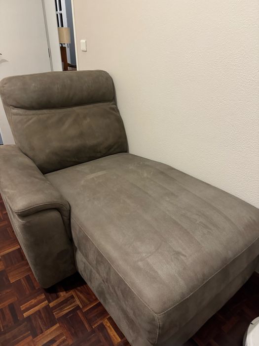 Vendo sofa em pele de pessego bastante confortavel