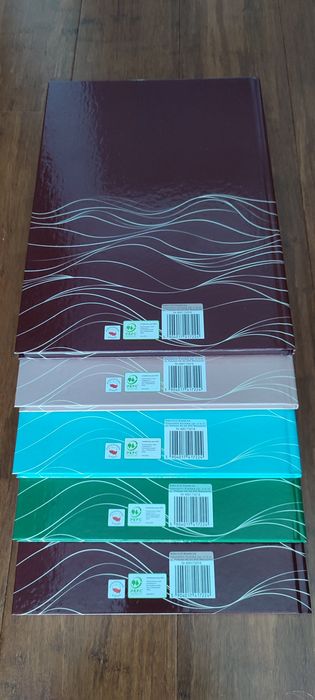 Zestaw 5 zeszytów/brulionów A4 w kratkę + 5 w linię