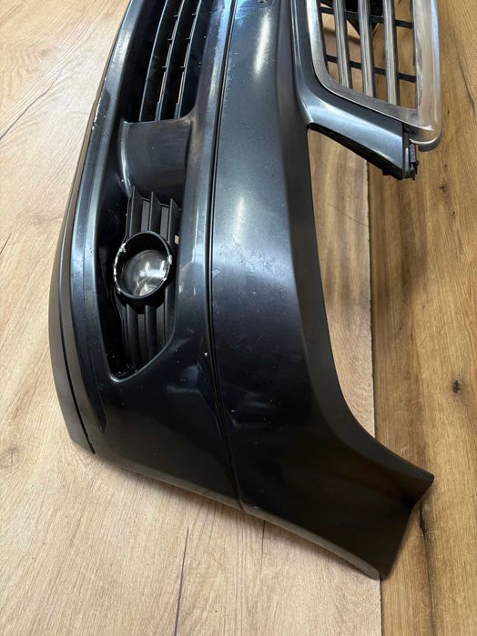 Zderzak przedni mercedes w204 kolor 755