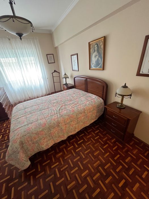 Mobília de quarto em excelente estado