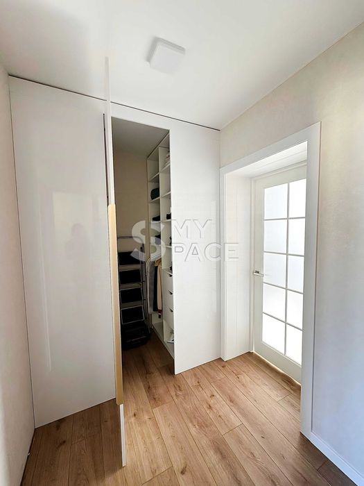 Затишна Євро3кКв Голосіївський ВДНХ Виставковий Метрополіс Нова Англія