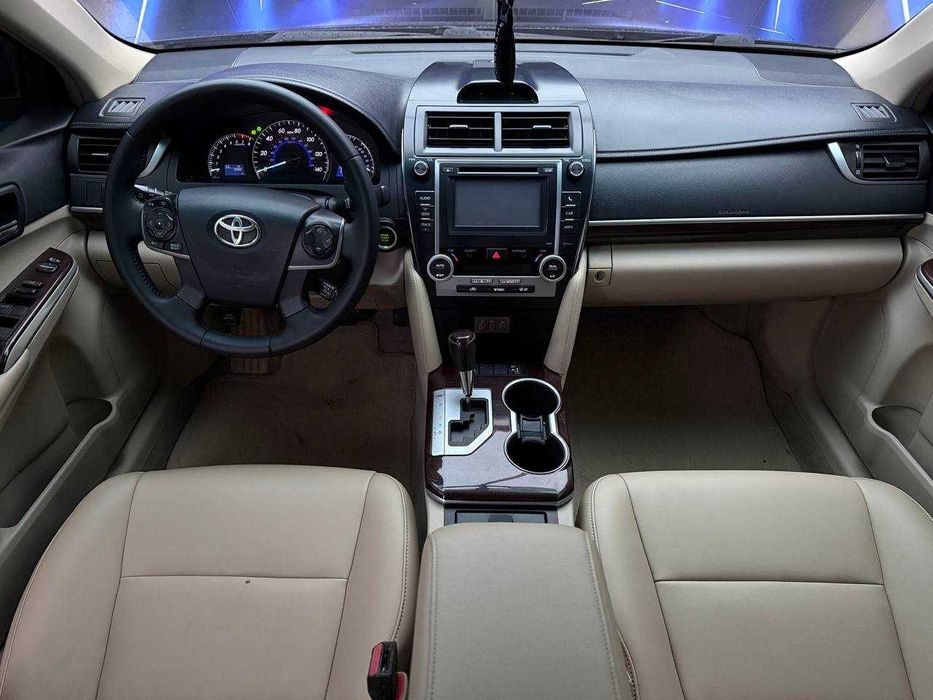 Toyota Camry 2012, 3.5 бензин, автомат