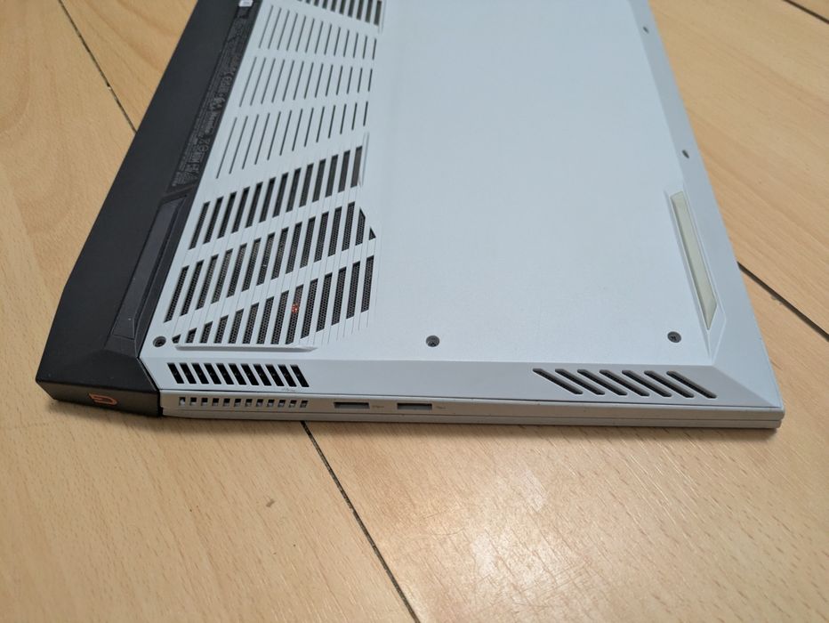 Dell G15 5511 Ryzen 5 5600H/16GB/1TB SSD/RTX 3050 4GB