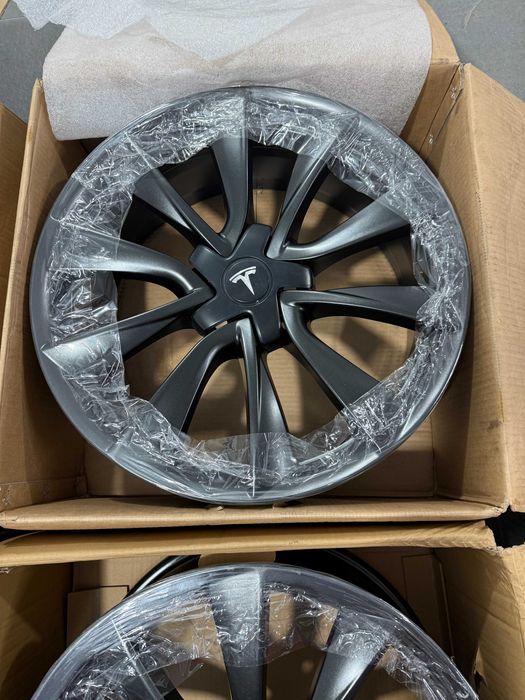 Jantes 20 Tesla Originais Stiletto Gunpowder IGUAIS A NOVAS  + Pneus