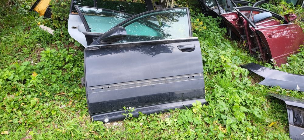 Drzwi Audi A 8  LC9Z Przód tył lewe Prawe szyba winda Zamek Klamka