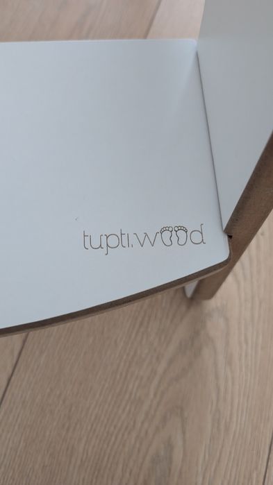 Kitchenhelper tuptiwood