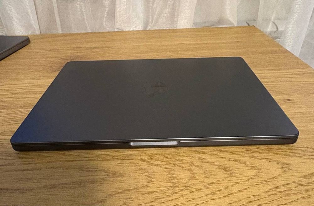 MacBook Pro 14" Space Black Late 2023 M3pro,36gb,512ssd