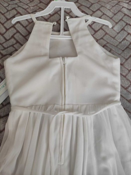 Дитяче довге біле плаття на 7 років