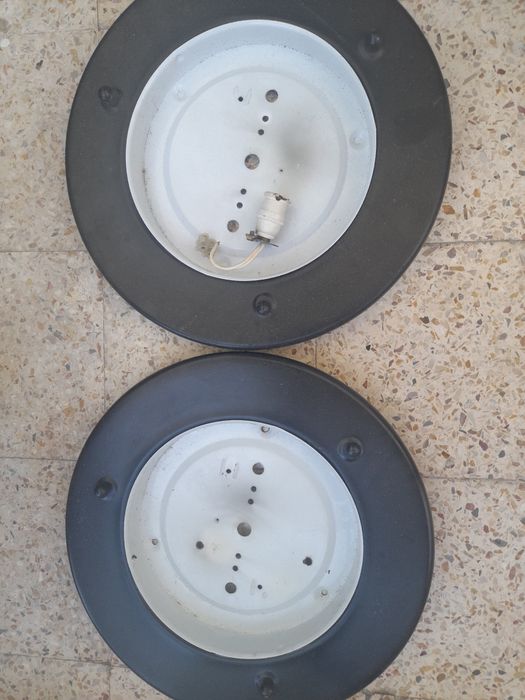 2 Ceiling Lamps435433977551278081