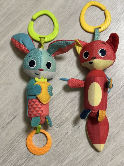 Іграшки підвіски на коляску tiny love infantino