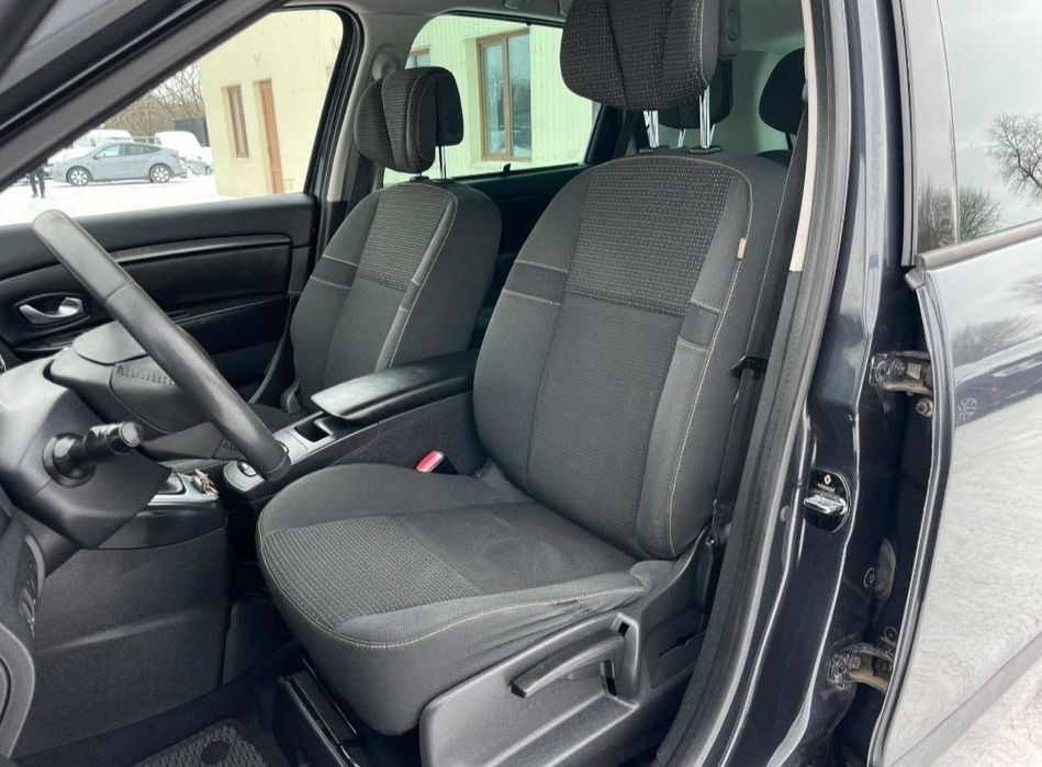 Продам Меган Сценік