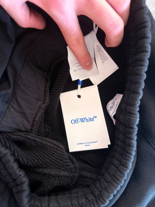 Off-white shorts/шорты
