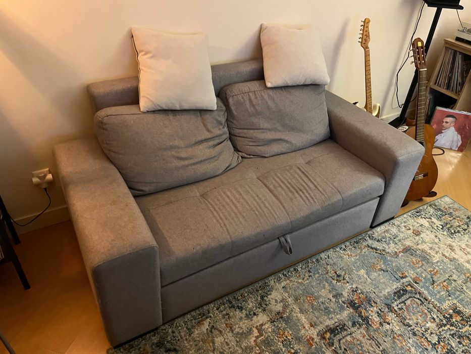 Sofá 2 lugares com chaise longue estragada