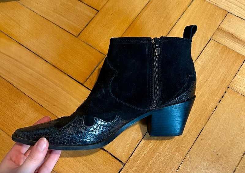 Botki ZARA western czarne zamsz print węża