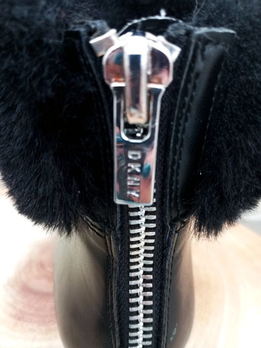 Botas pretas DKNY 37