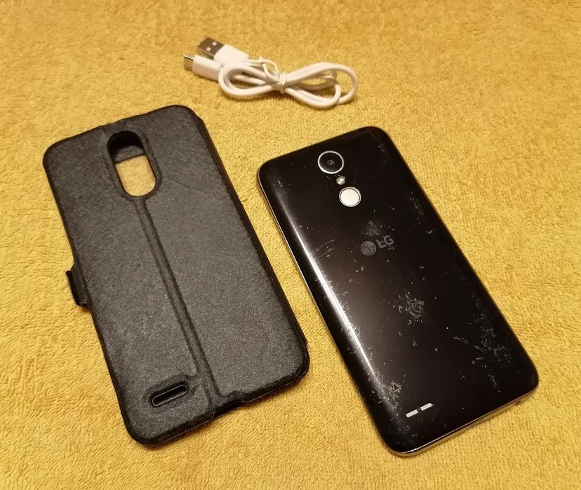 Smartfon LG K10 - (2017) - lekko uszk. wyświetlacz - wszystko działa