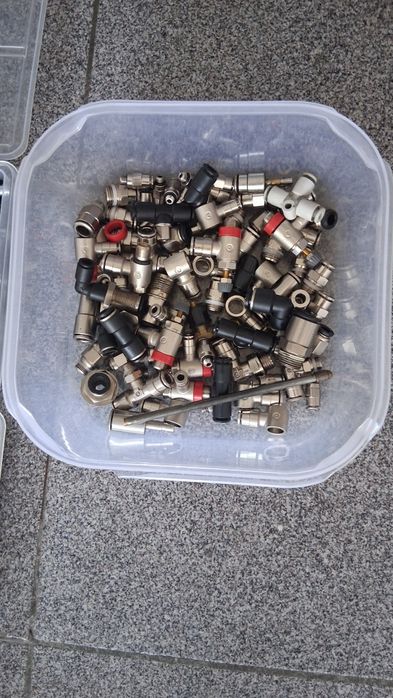 Vários acessórios para teares circulares