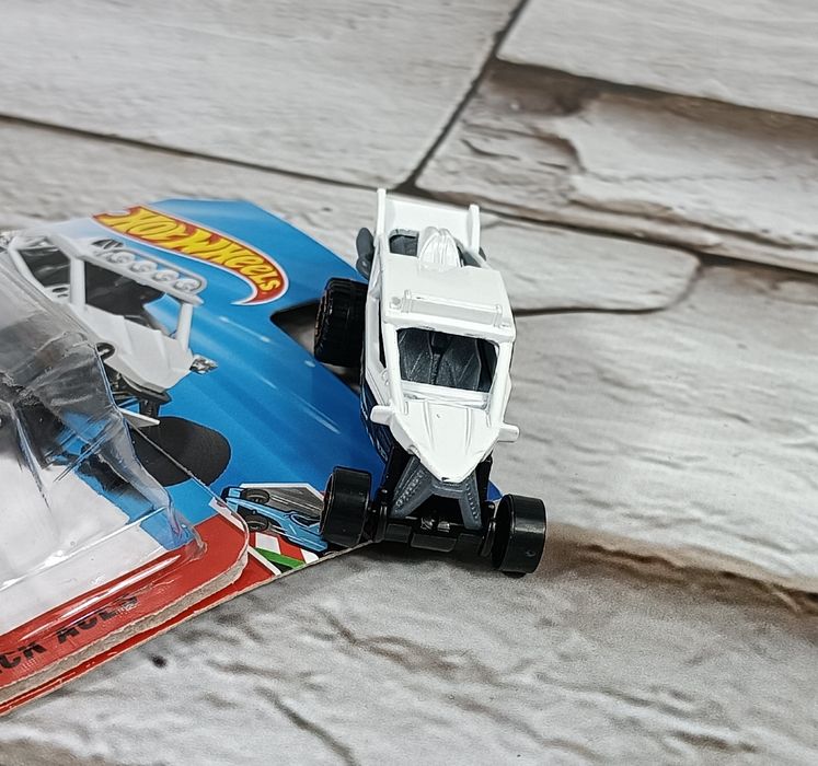 Hot Wheels samochodzik Dune It Up