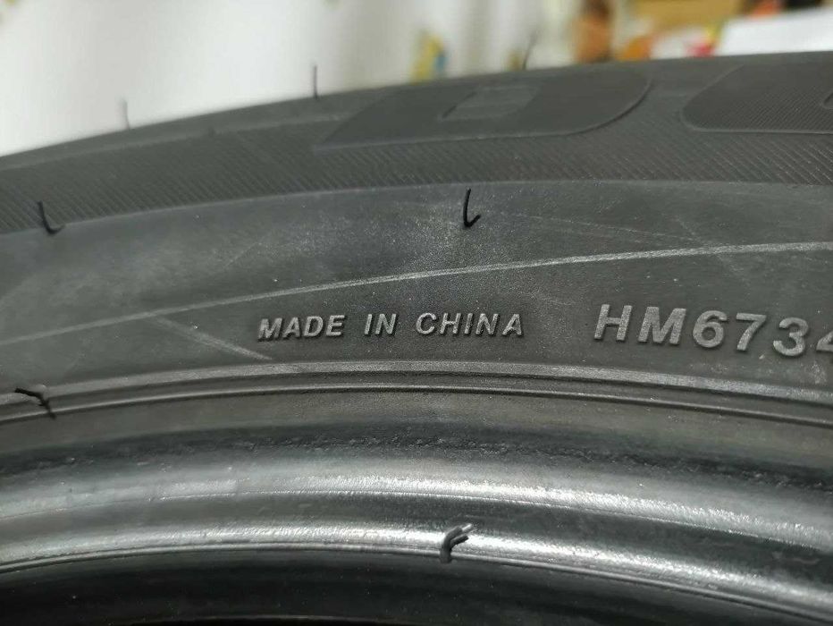 Шини Bridgestone 235/60R18. 2шт. Літо 2023р (0875)