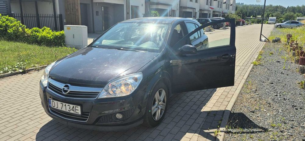 samochód Opel Astra