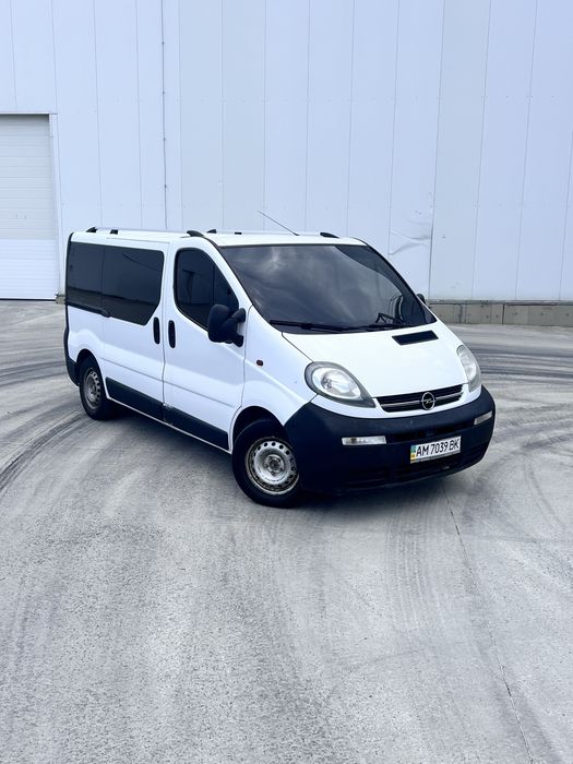 Opel Vivaro 1.9 2005 груз пас